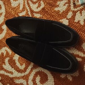 Aquatalia suede loafer with heel size 9